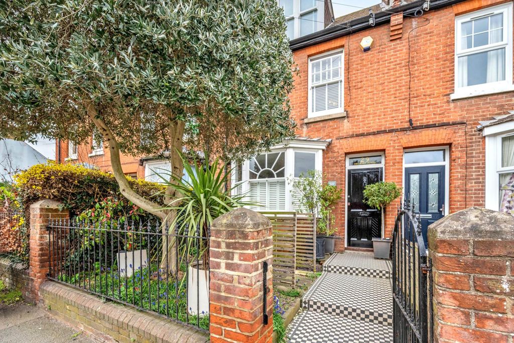 Property photo 1 of 17