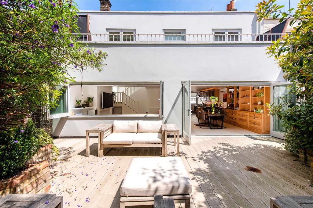 Property photo 3 of 12 A085i00000L941Kaar_Lgo220393_05.Jpg