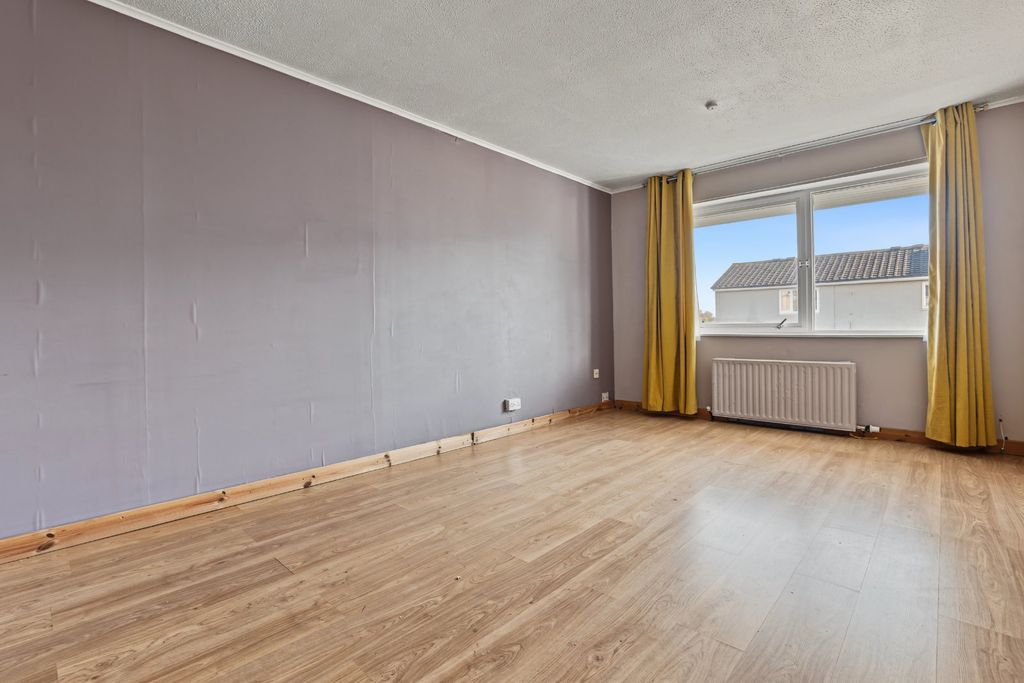 Property photo 2 of 27 Picture No. 05