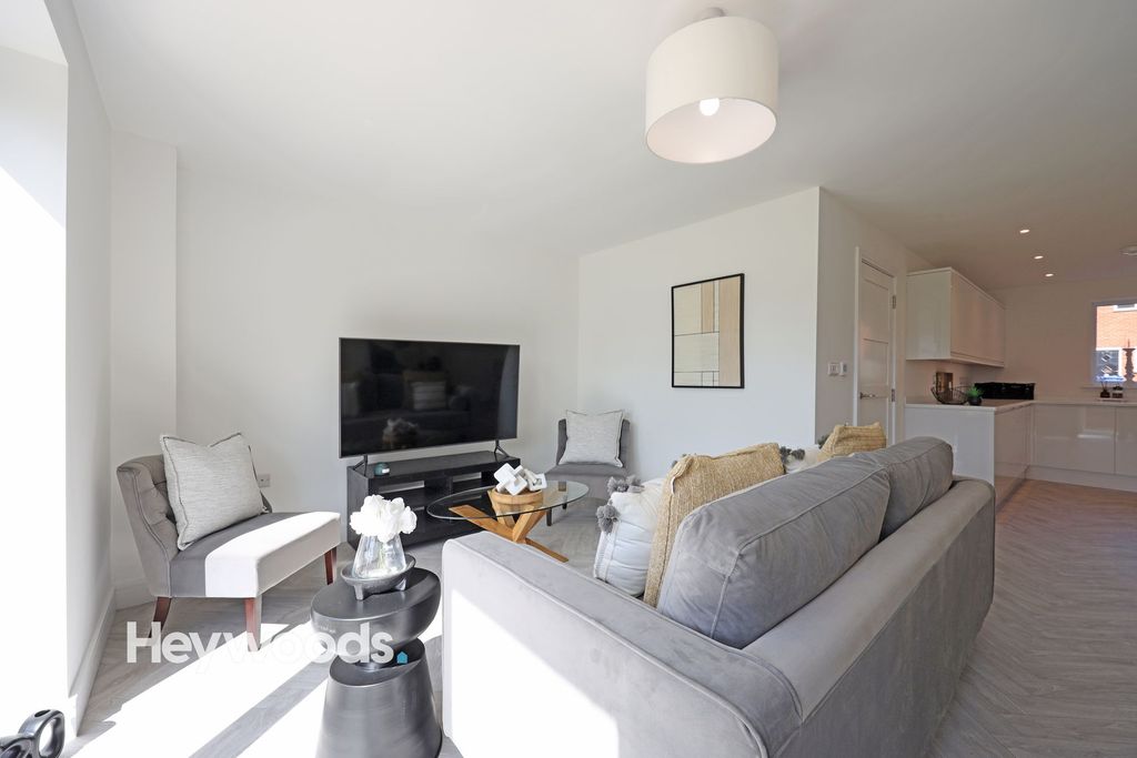 Property photo 3 of 45