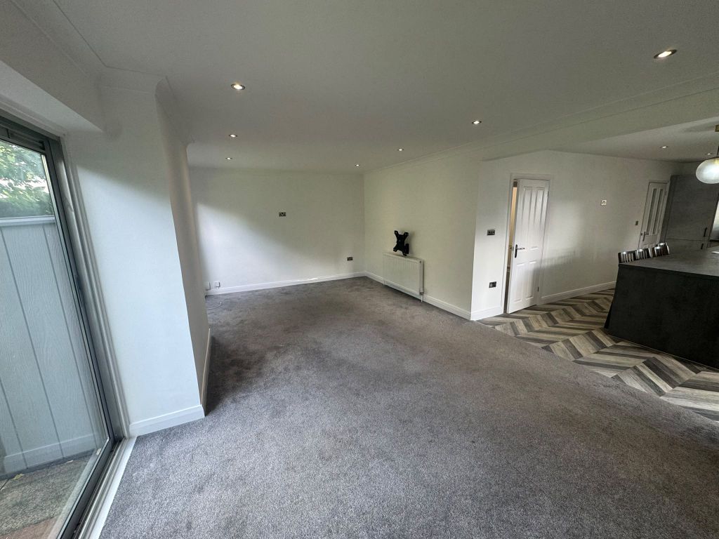 Property photo 2 of 17 Open Lounge