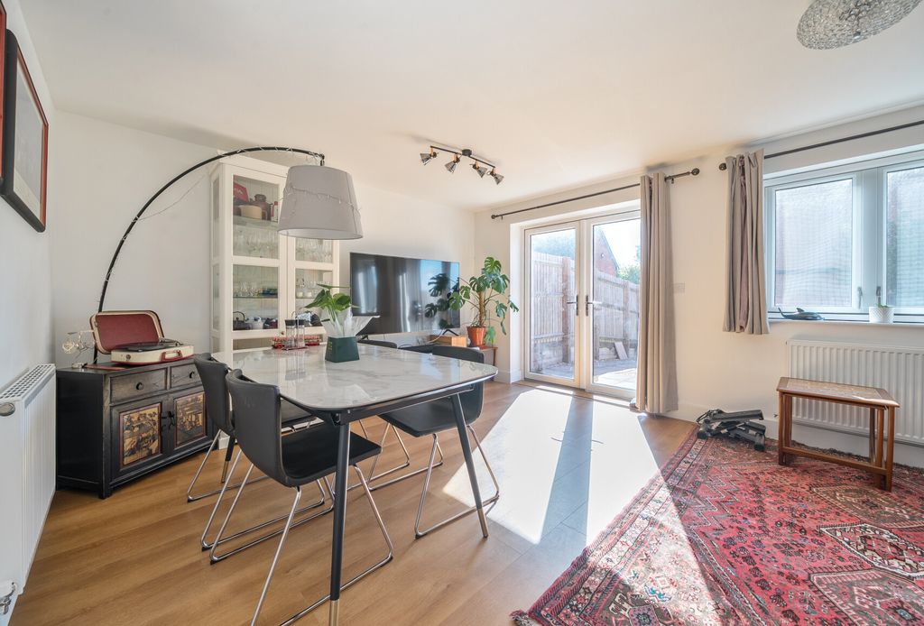 Property photo 2 of 22 1516225-1-6Aa12cd...