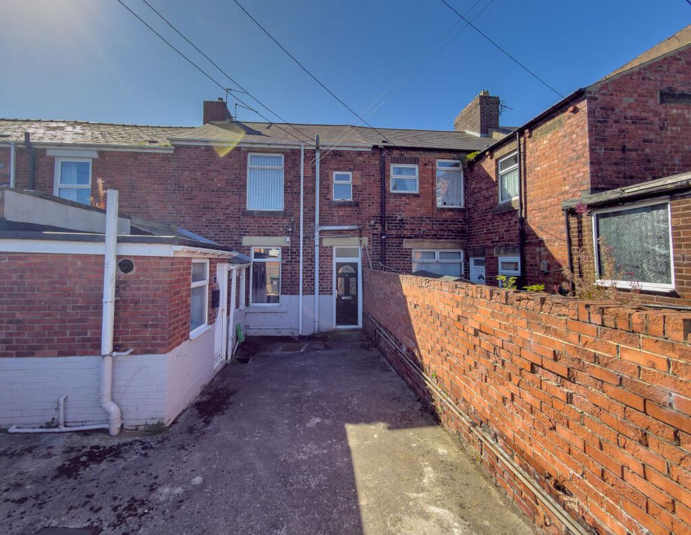 Property photo 2 of 23