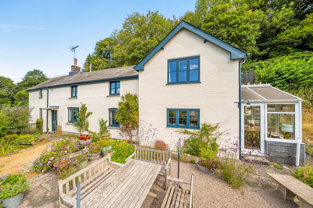4 bed detached house for saleBroken Bank Cottage, Gladestry, Kington HR5