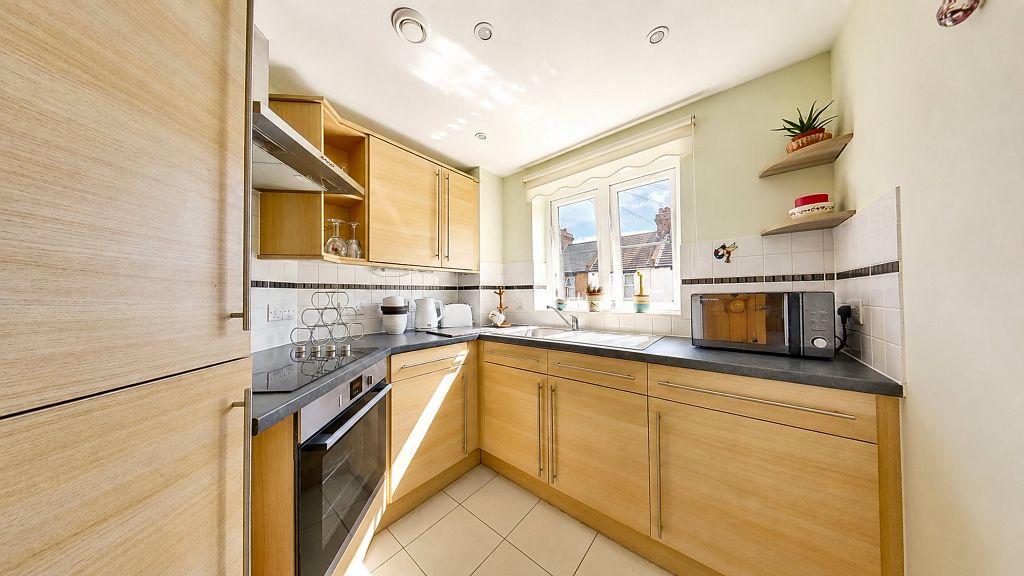 Property photo 3 of 11