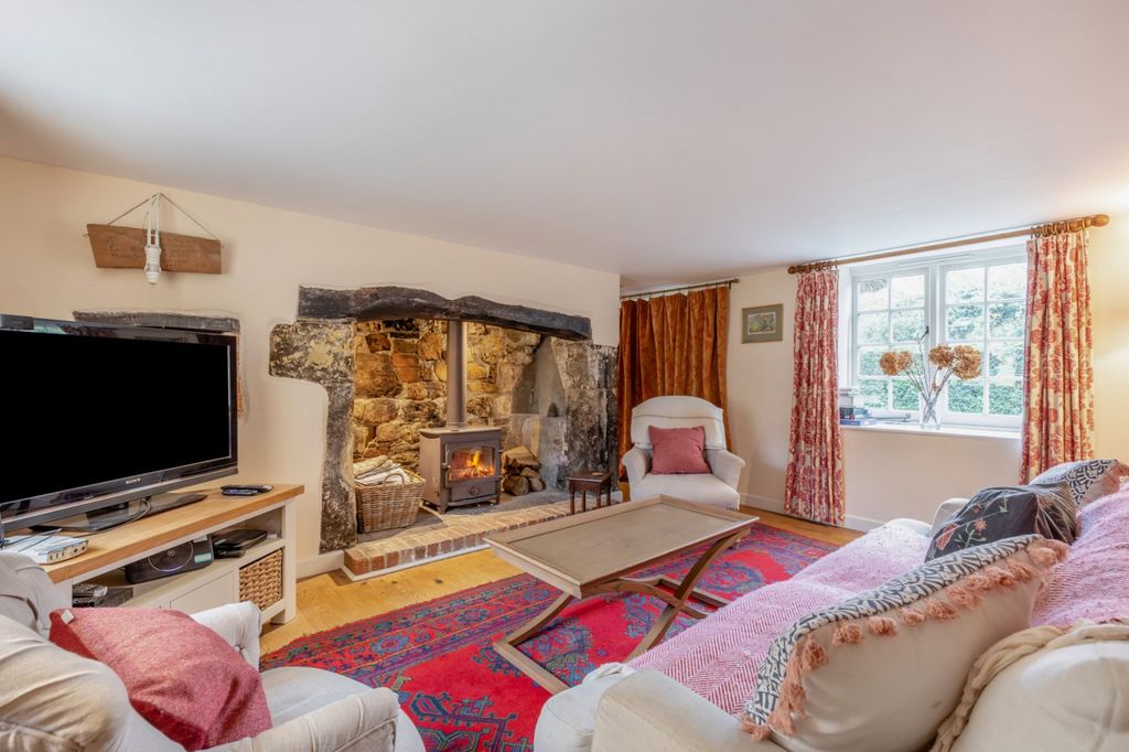 Property photo 2 of 15 Sitting Room