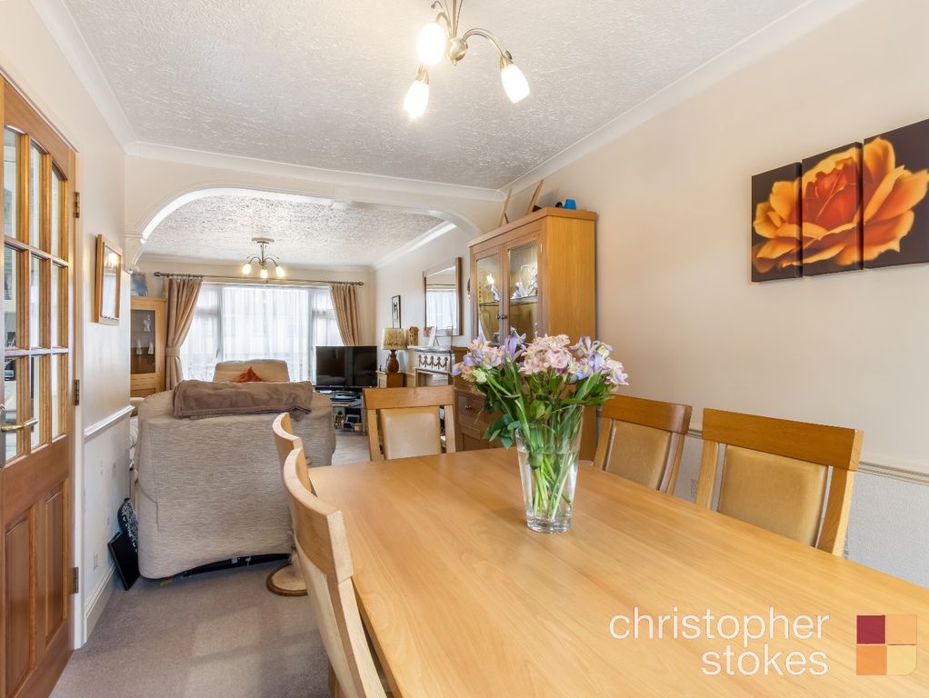 Property photo 3 of 18 4337776