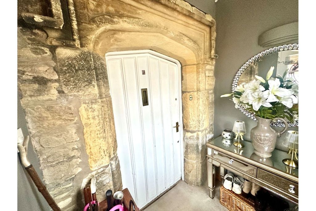 Property photo 2 of 40 Front