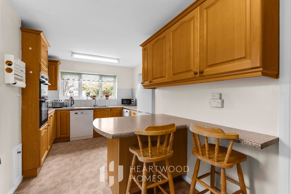 Property photo 2 of 19