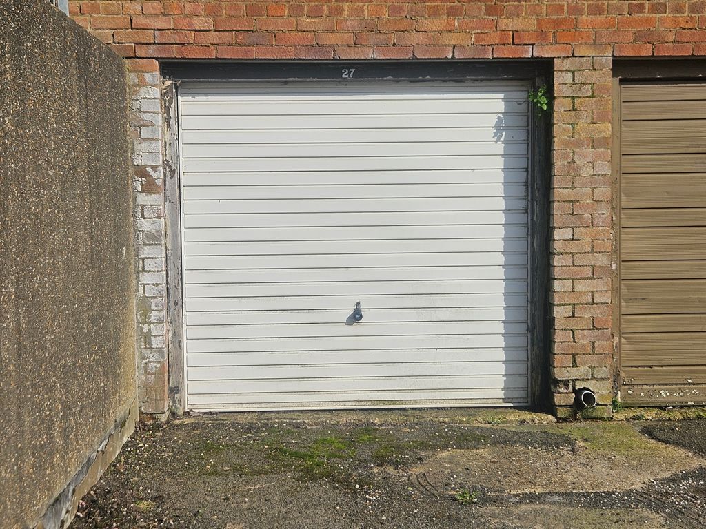 Property photo 2 of 22