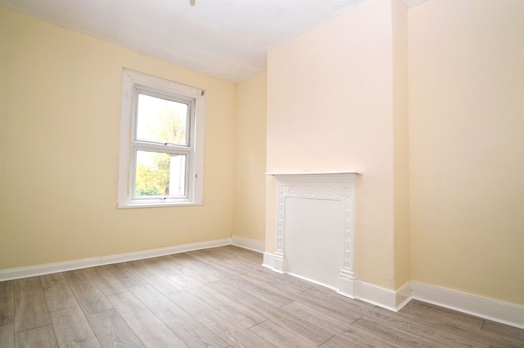 Property photo 3 of 6 Dsc_0092