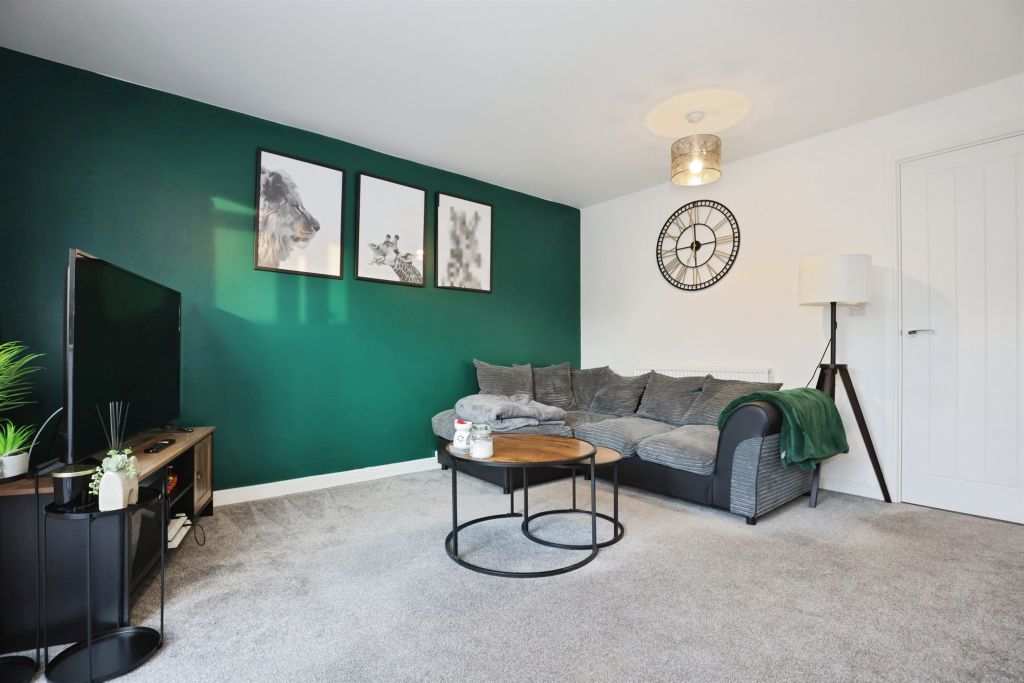 Property photo 3 of 12