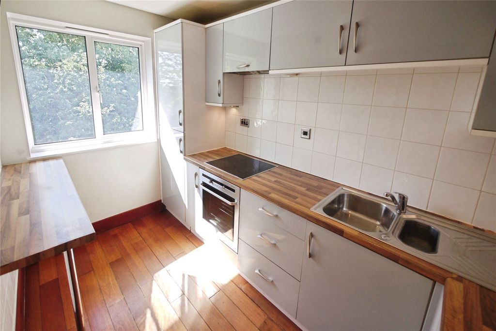 Property photo 3 of 16 Kitchen