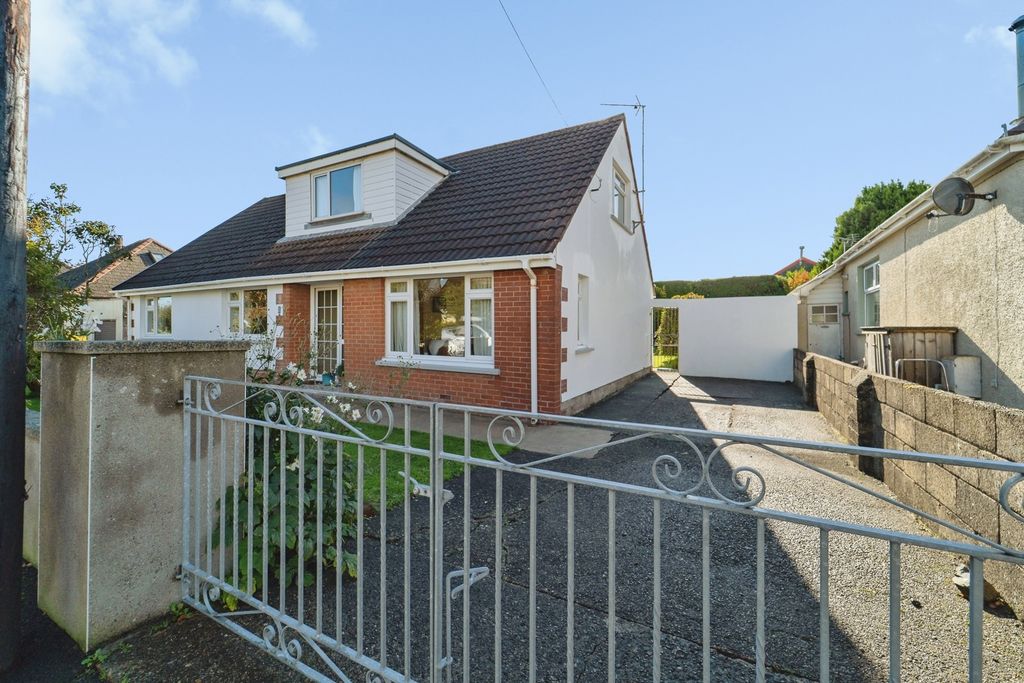 Property photo 2 of 31 Pbox-Img.Jpg