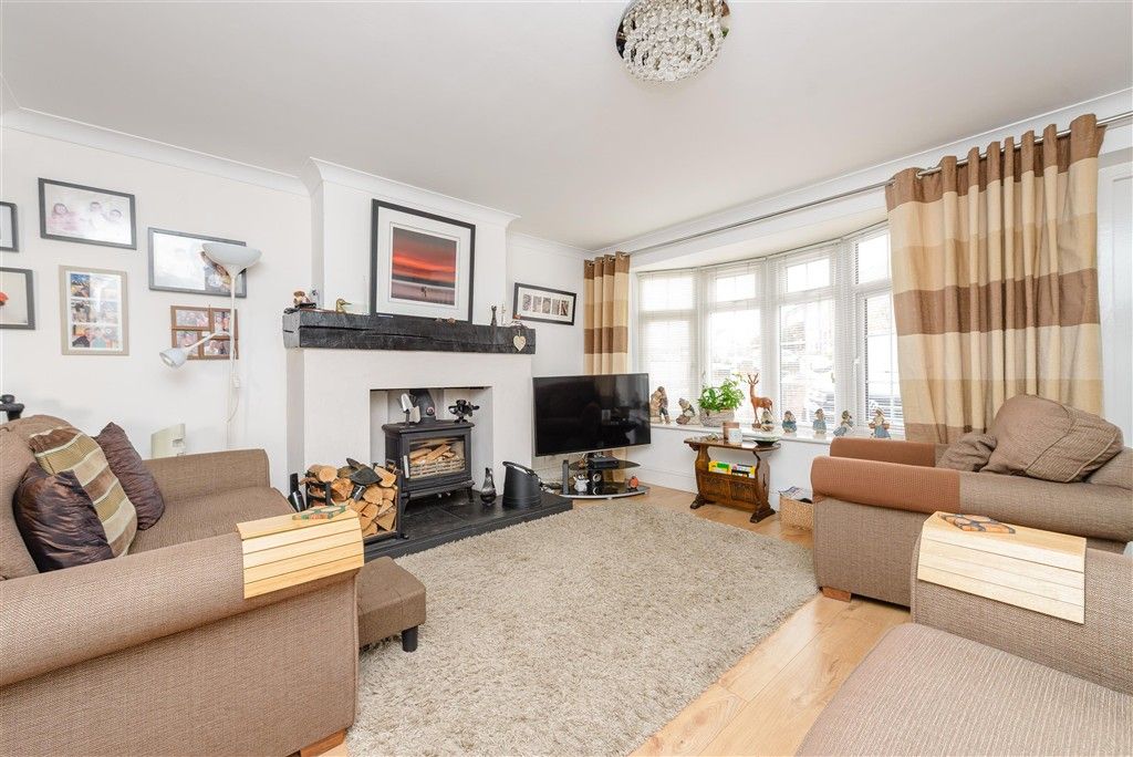 Property photo 2 of 10 Lounge