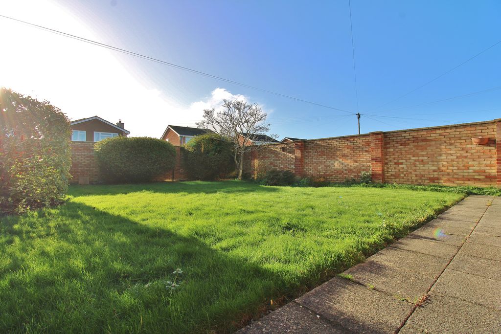 Property photo 2 of 21