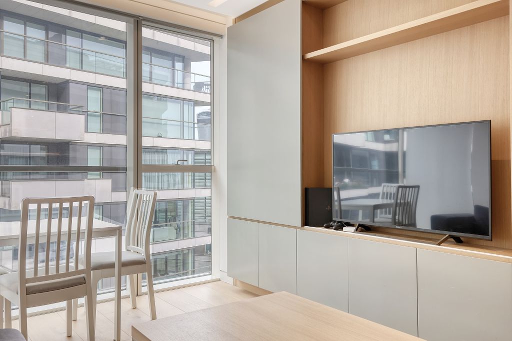 Property photo 3 of 23