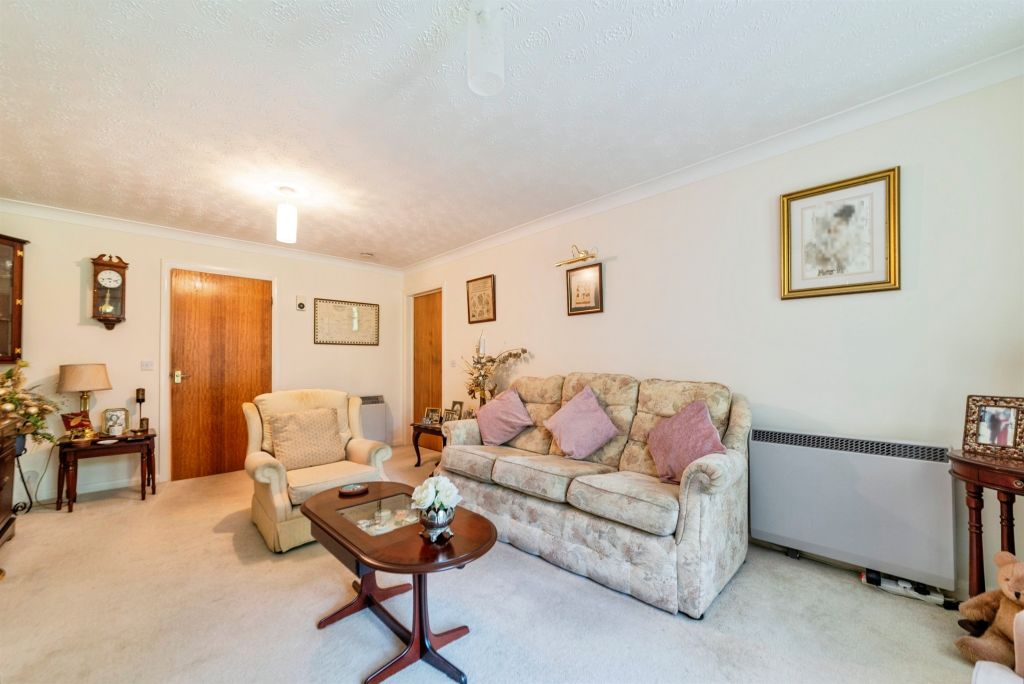 Property photo 3 of 17