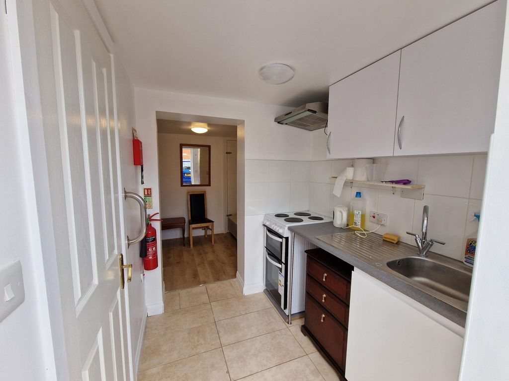 Property photo 2 of 3