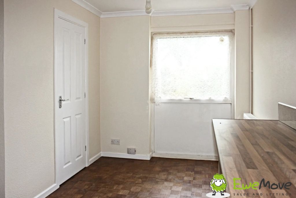 Property photo 2 of 5 Roebuck Gate-3