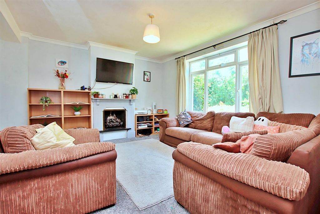Property photo 2 of 14 Img_6824.Jpg