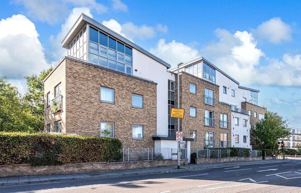 Property photo 1 of 10