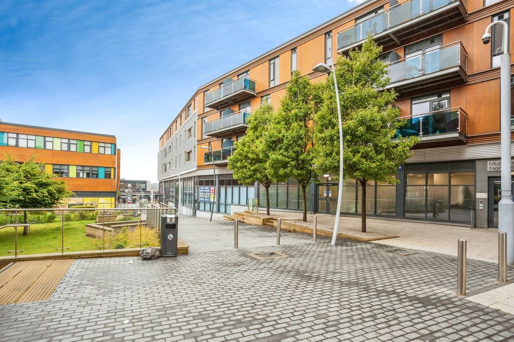 Property photo 2 of 10