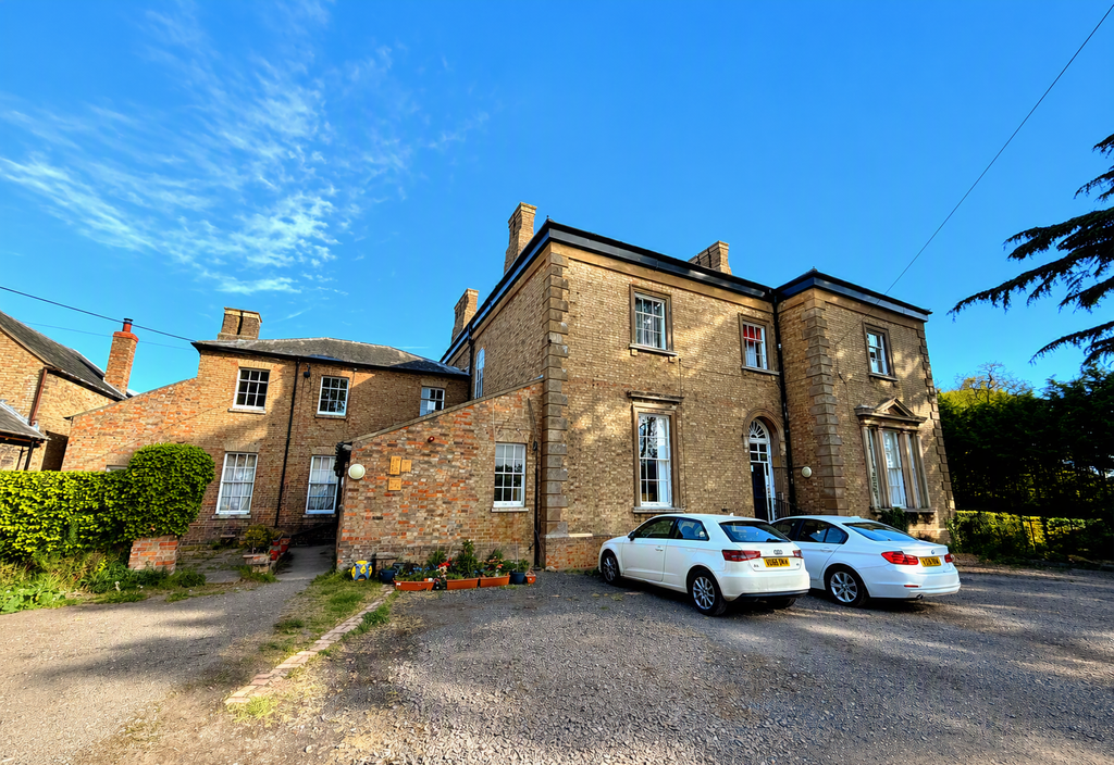 Property photo 1 of 12 Front