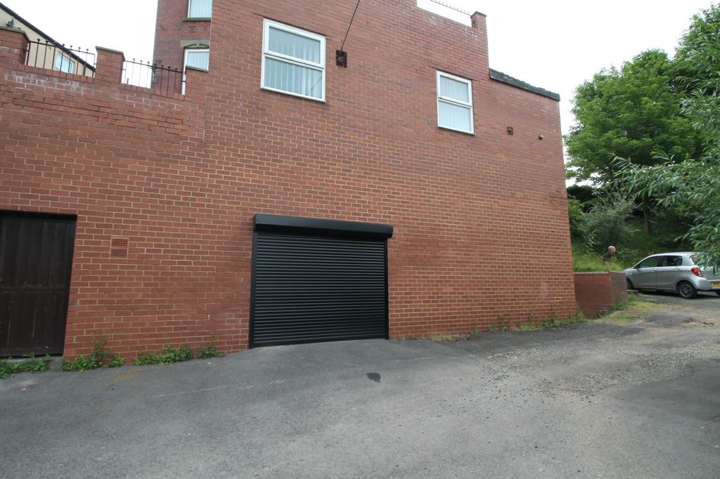 Property photo 1 of 7 Front External