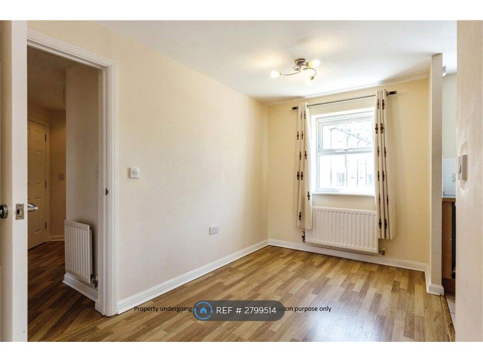 Property photo 2 of 12 Dining Area