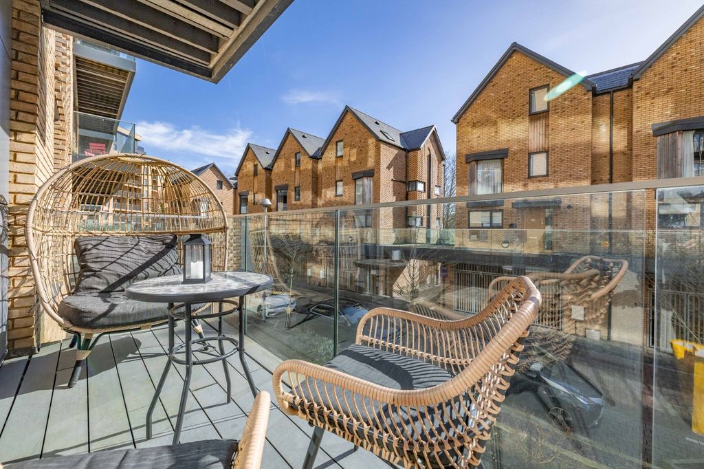 Property photo 2 of 18 Picture 2