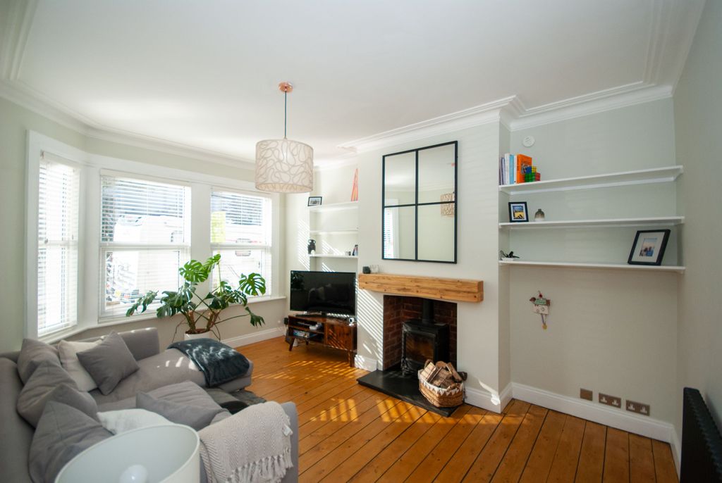 Property photo 3 of 12