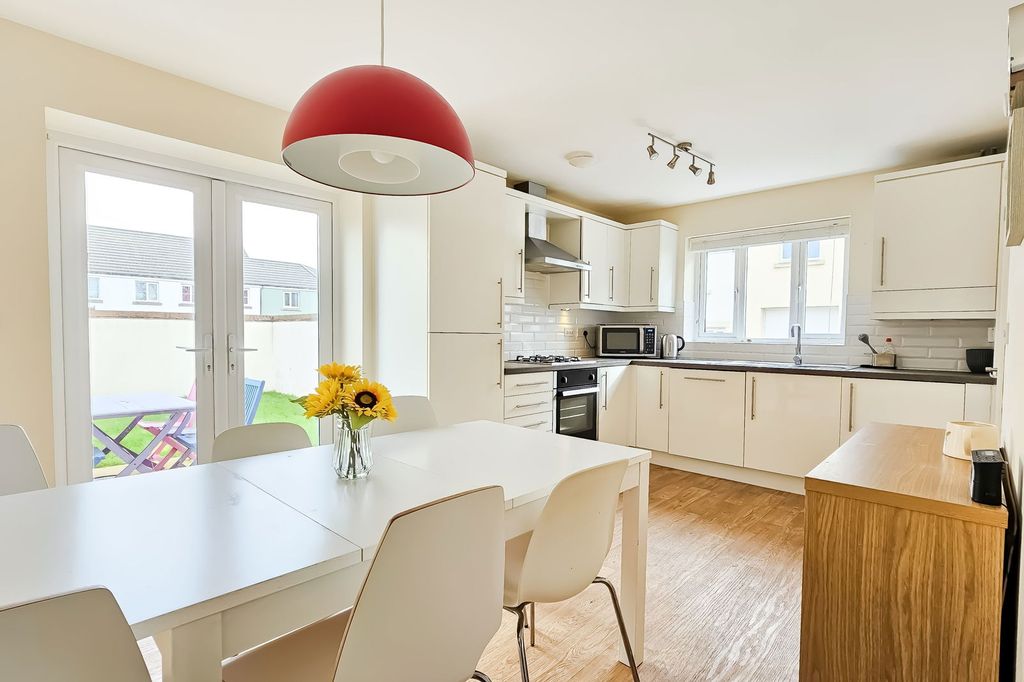 Property photo 3 of 26