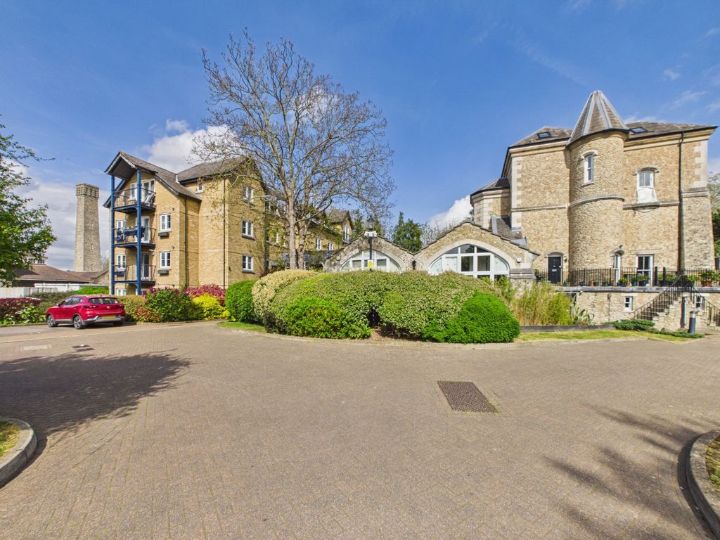 Property photo 2 of 13 5118882