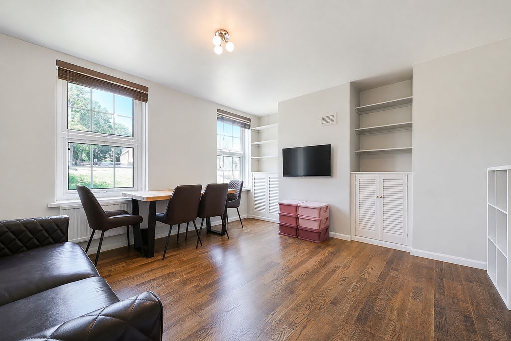 Property photo 2 of 17 Picture No. 04