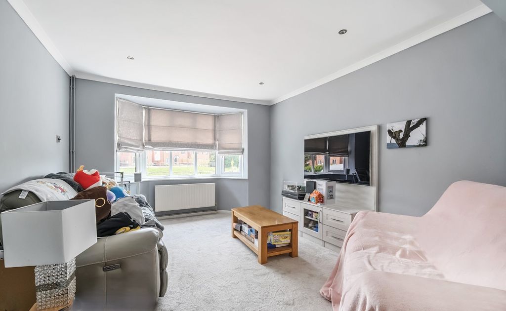 Property photo 2 of 11 Picture No. 32