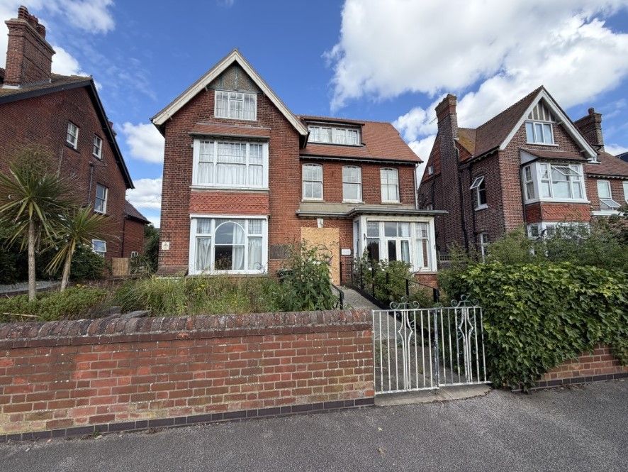 Property photo 1 of 31