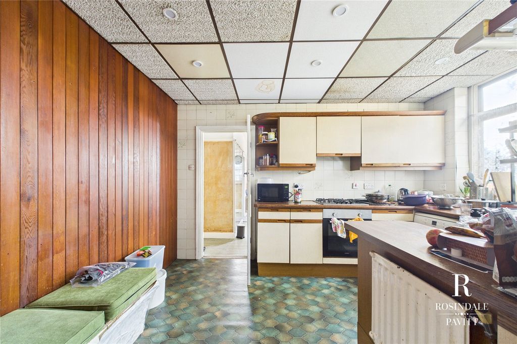 Property photo 3 of 26 Picture No. 14