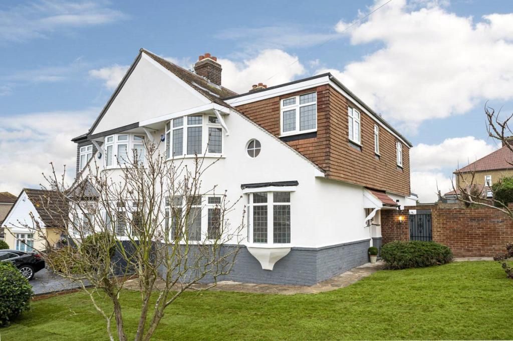 Property photo 1 of 18 4 Bed House To Rent Buckingham Avenue, Welling Da16