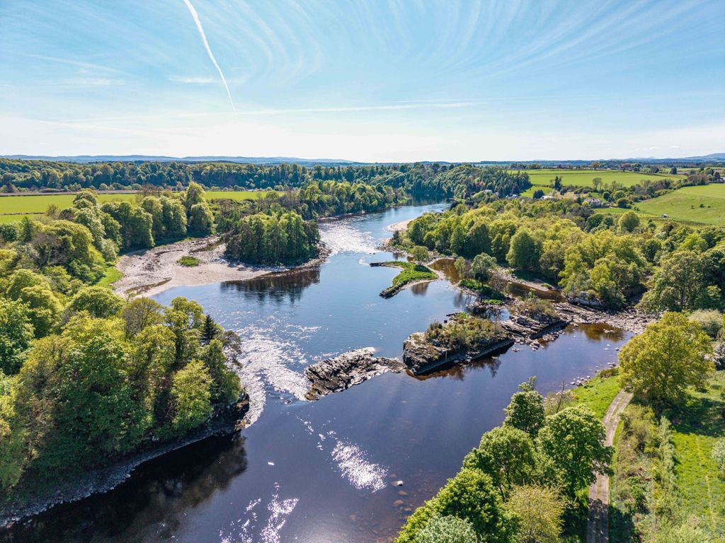 Property photo 2 of 10 Picture No. 02