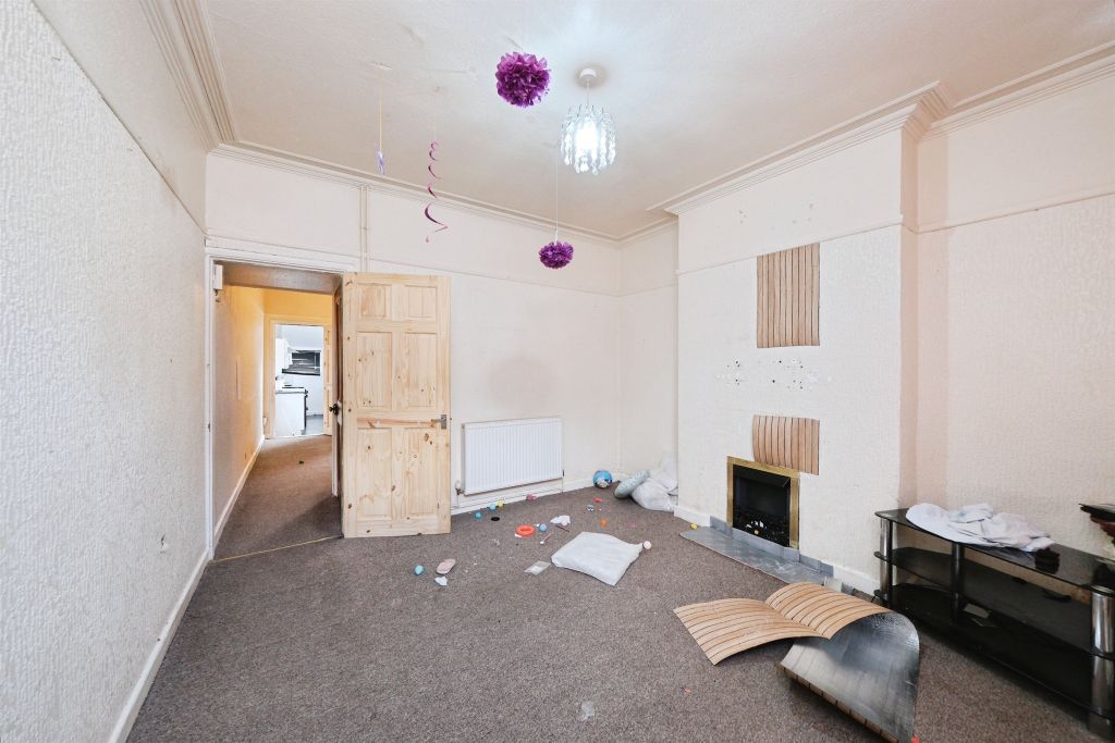 Property photo 2 of 21