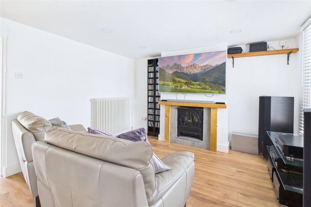 Property photo 3 of 16 Picture No. 01