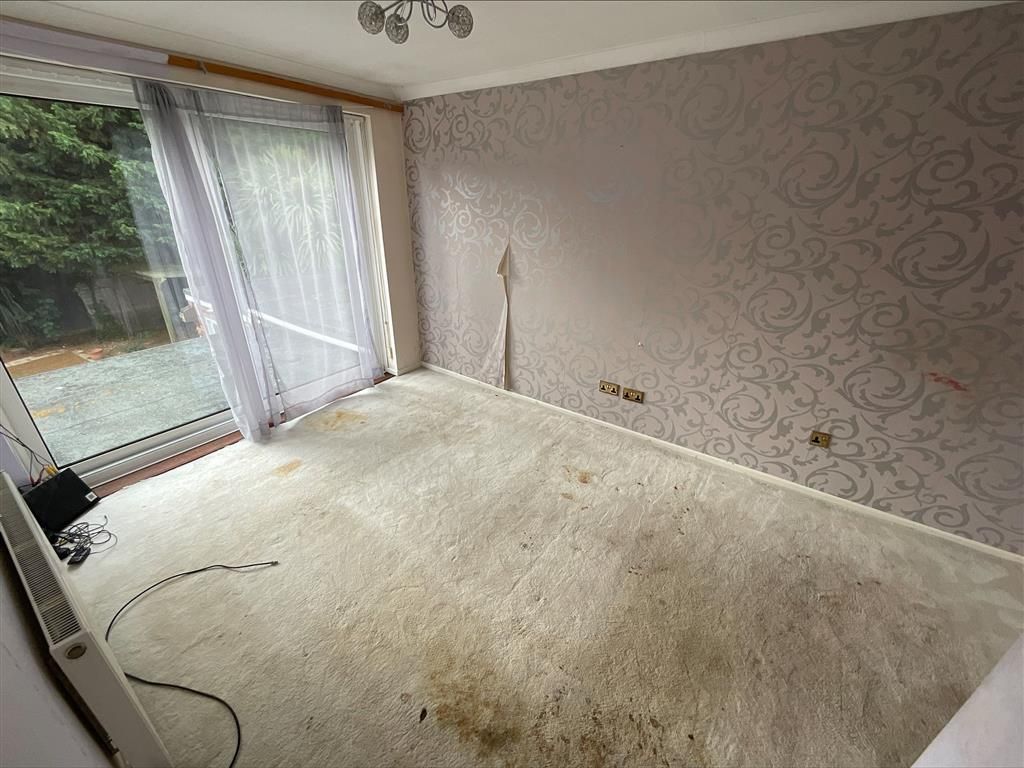 Property photo 3 of 12 Dining Room..