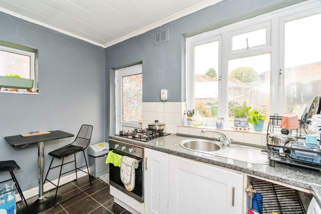 Property photo 3 of 16