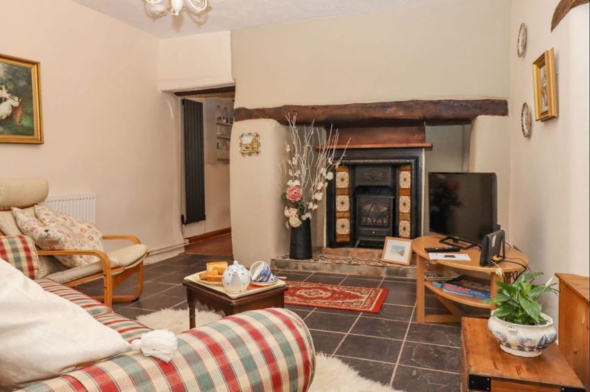Property photo 3 of 17