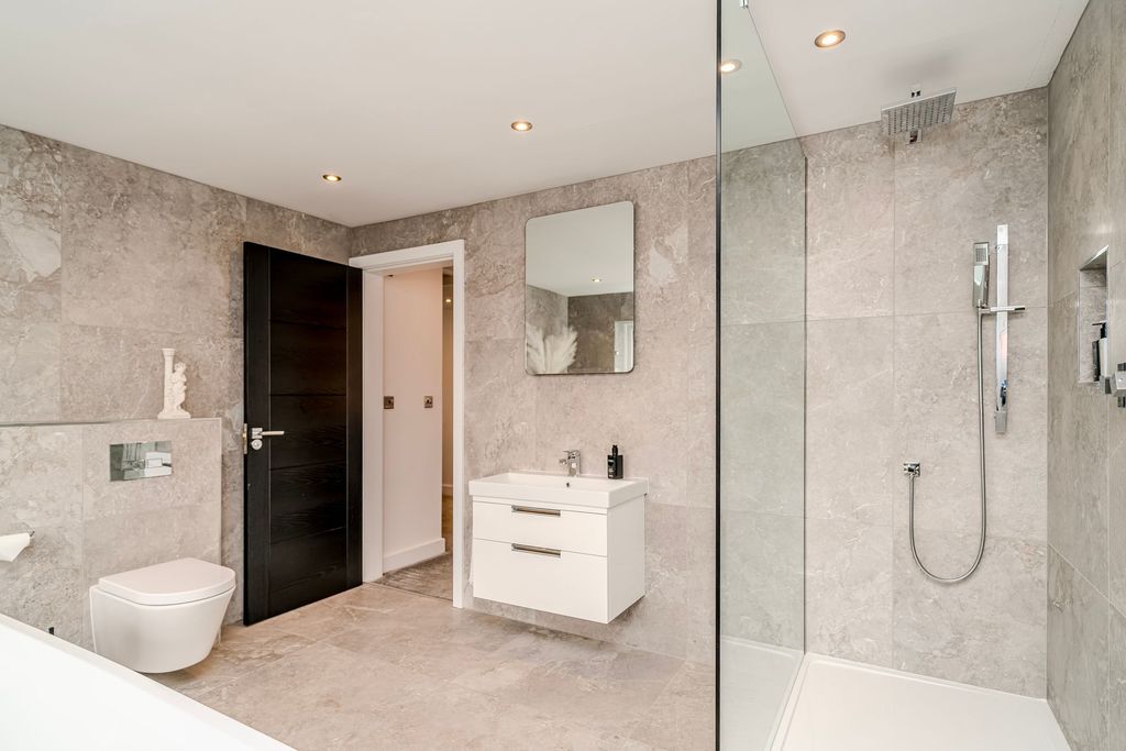 Additional image 39 of 5 bed detached house for saleDunkirk Lane, Leyland PR26