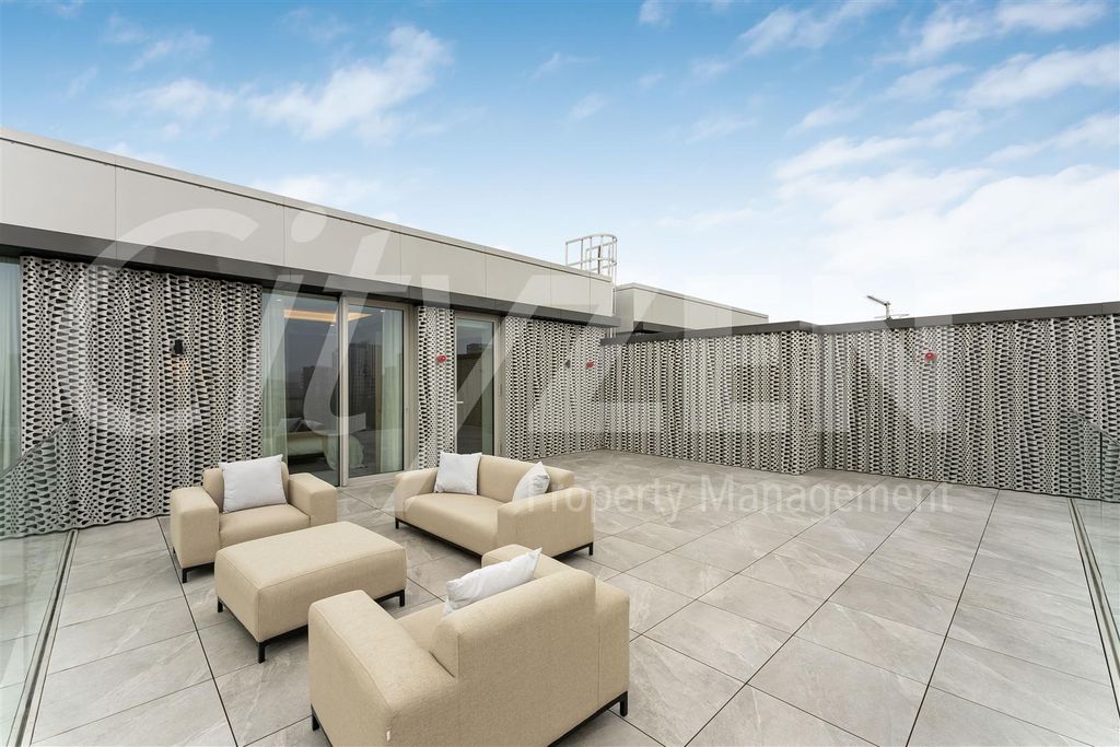 Property photo 3 of 44 Private Terrace