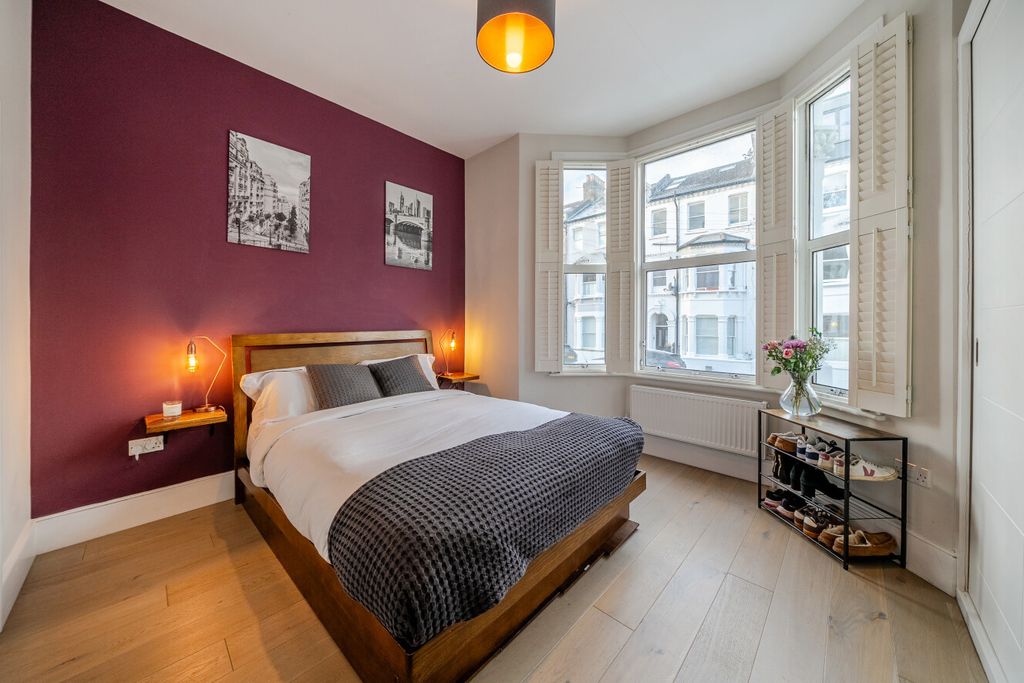 Property photo 2 of 17 1-695d15E20Ff69-1...