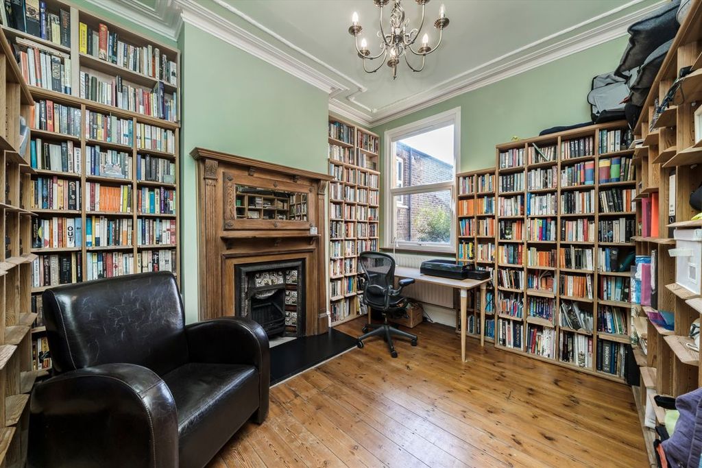 Property photo 3 of 9