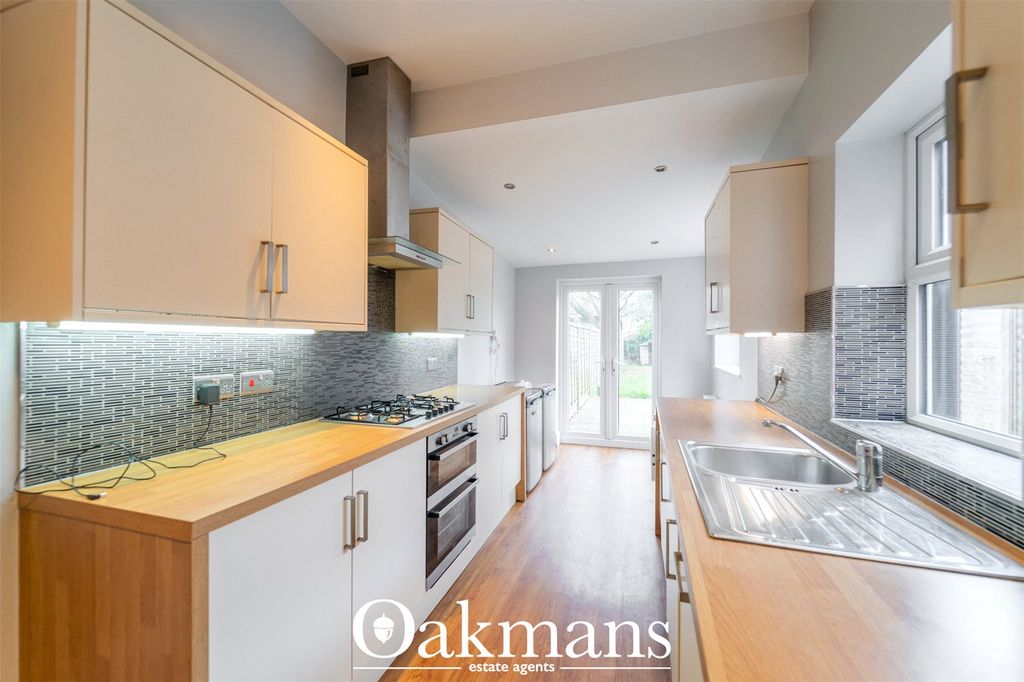 Property photo 2 of 16 Picture No. 18